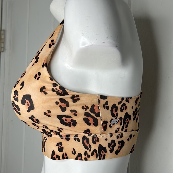 Fabletics On-the-Go Medium Impact‎ Sports Bra in Desert Leopard- size XS - Picture 8 of 14